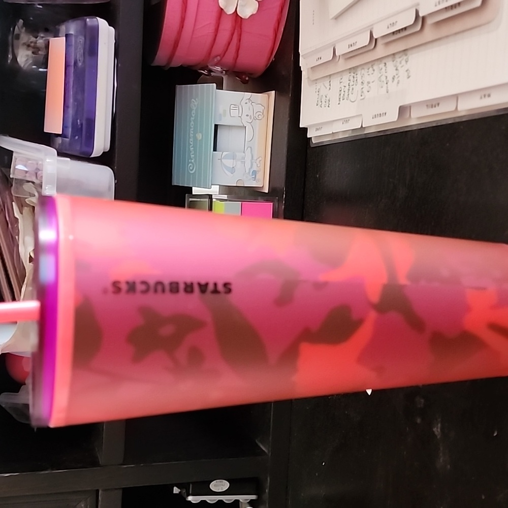 Brand new Starbucks Spring 2022 Spring Floral 24oz Venti tumbler